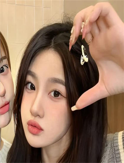 花房姑娘HD免费高清版视频-日本巨大超乳在线播放